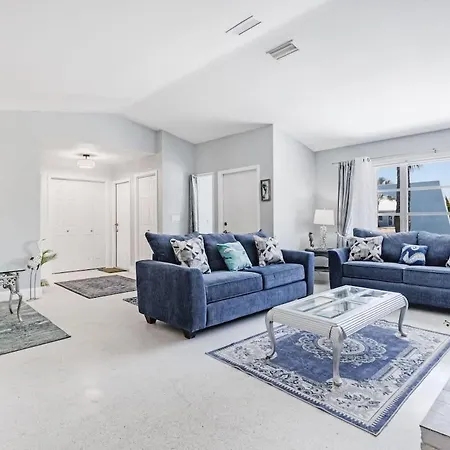 Gorgeous Pool Home In Lake Murex Sanibel